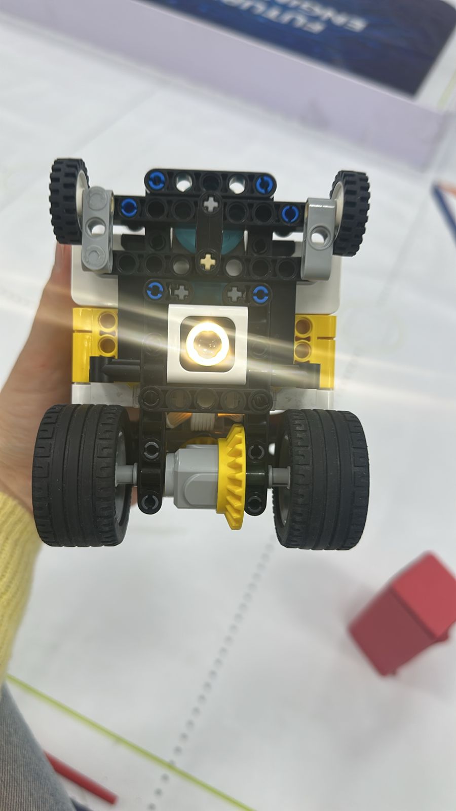 新旧机器人对比