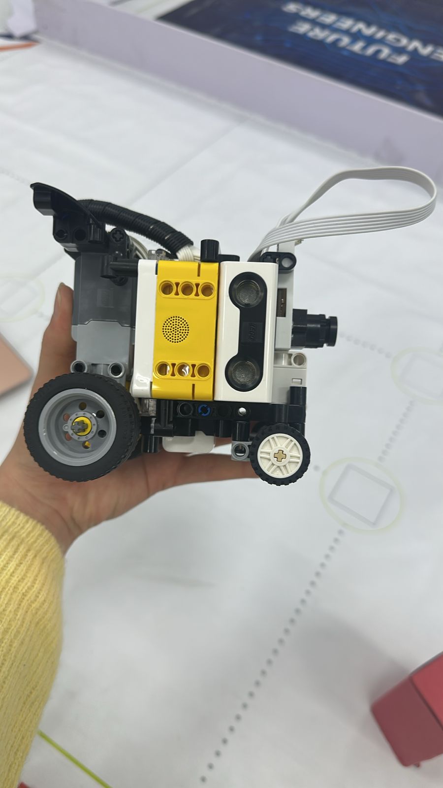 新旧机器人对比