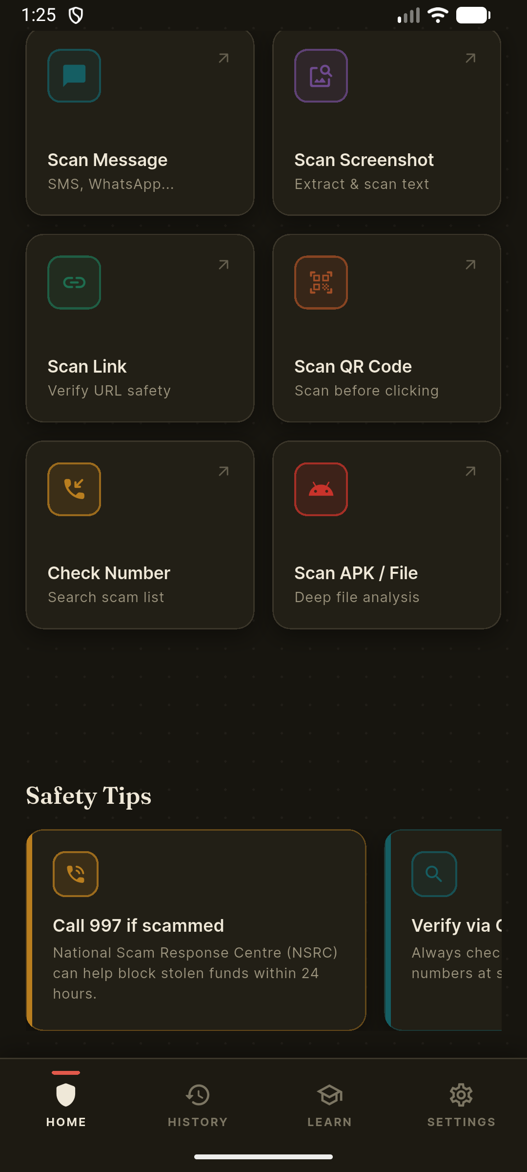 ScamShield Android home screen with message, screenshot, link, QR, number, and file scan entry points