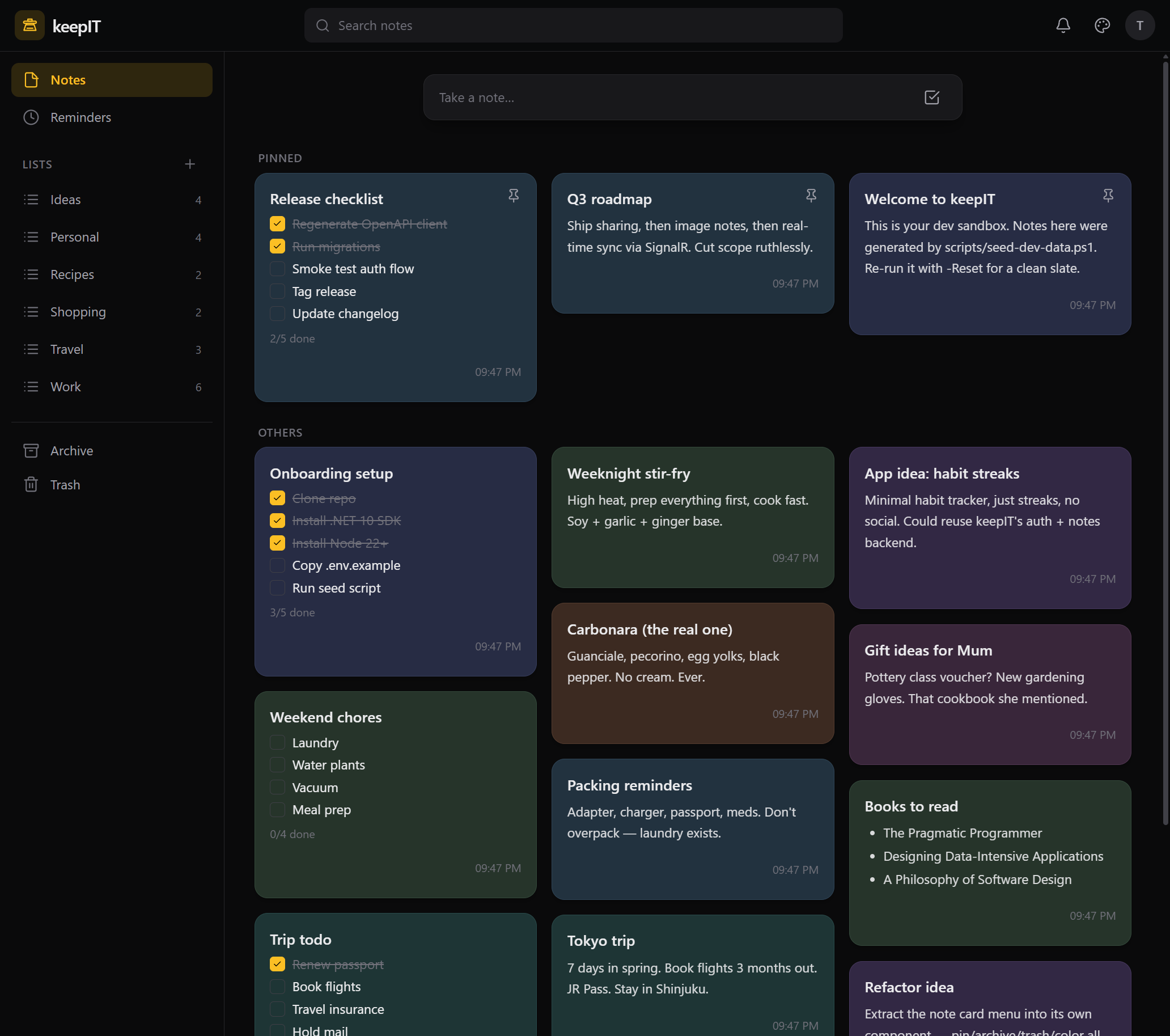 keepIT web app — masonry grid of notes in the dark UI